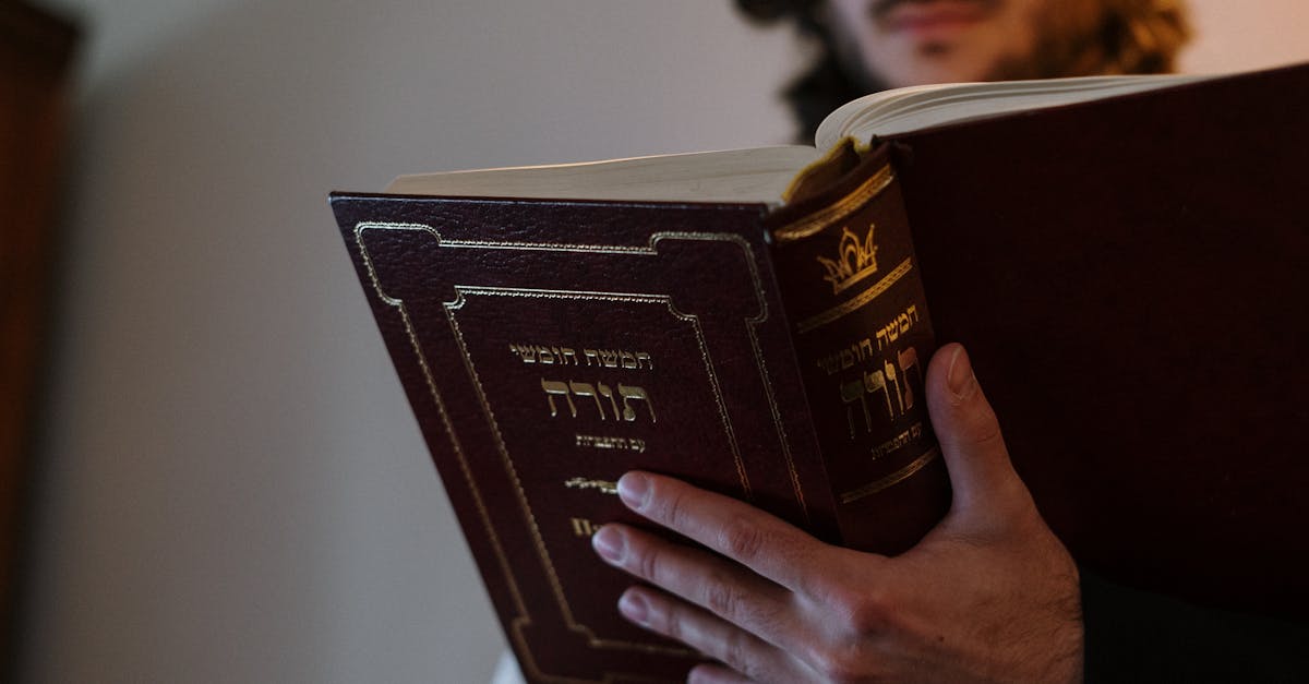 Hebrew Negation: "Lo", "Ein", and When to Use Which